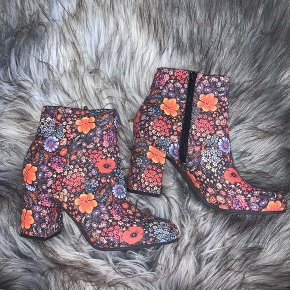 Lucky Brand Shoes - Lucky Brand Salmah Boots Leather Sz 9